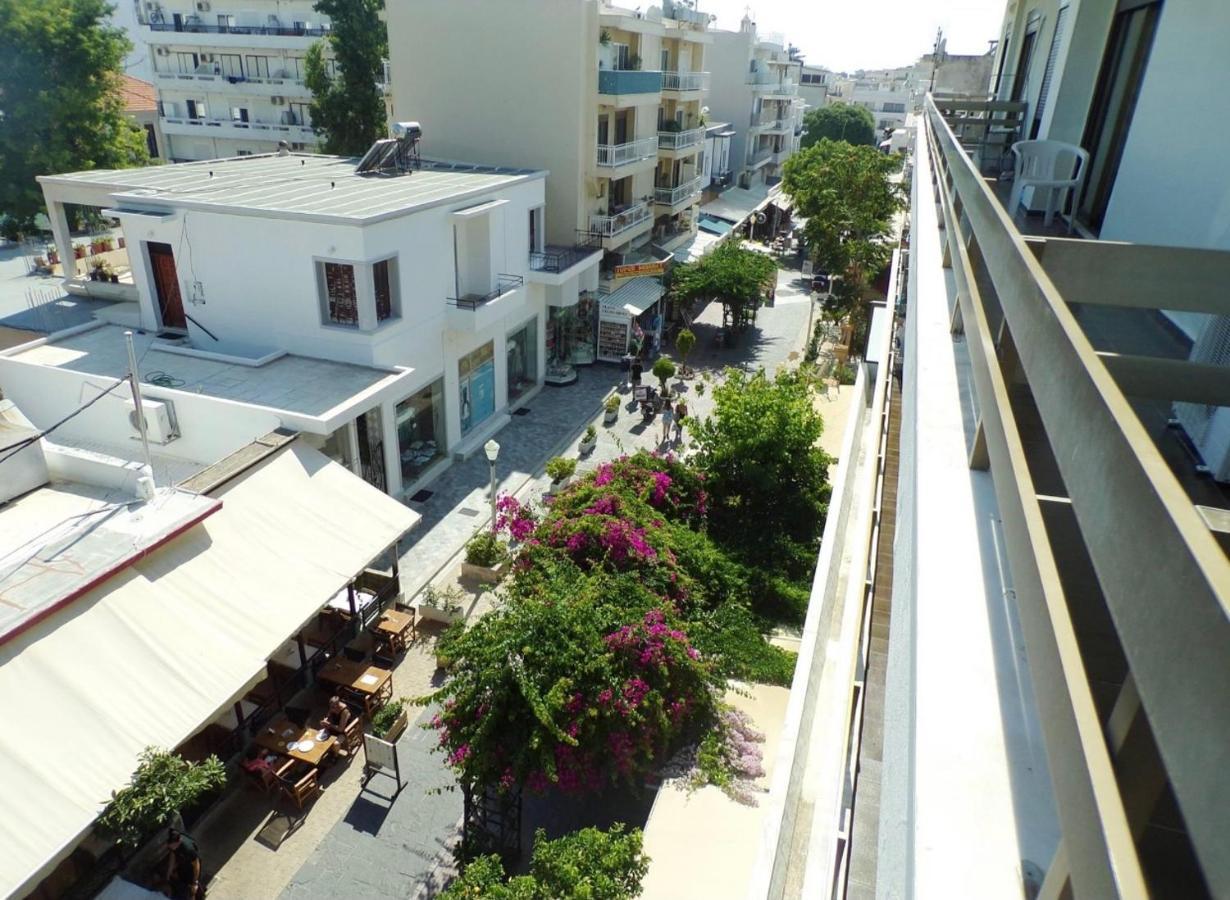 Eva Aparthotel *
